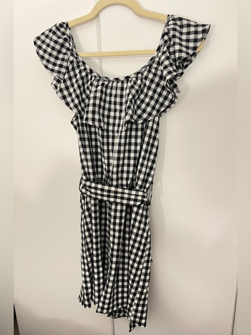 Gingham off shoulder ruffle tie waist romper NWT size 8